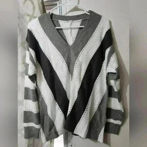 Womens v-neck striped sweater!